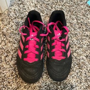 Adidas girls soccer cleats size 12